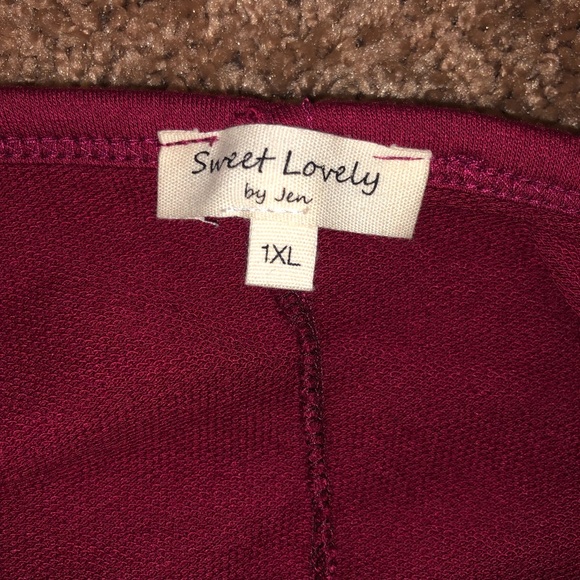 Sweet Lovely by Jen Cold shoulder long sleeve red tunic size 1X from Chic Soul - Picture 7 of 9